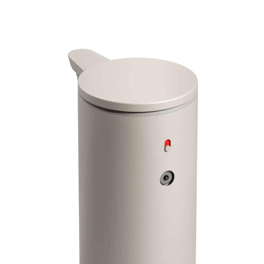 Simplehuman's 9 oz. Sensor Pump back detailed shot. 